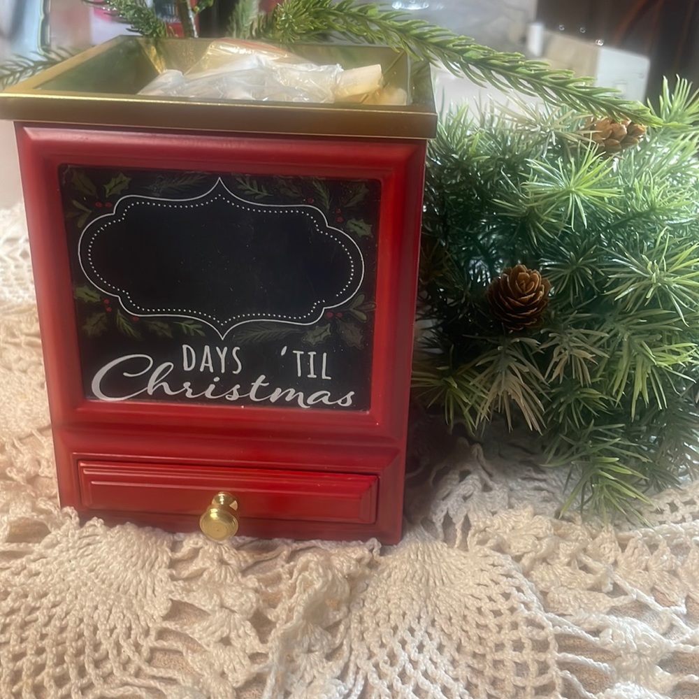 Fragrance warmer new in box  perfect teachers or hostess gift